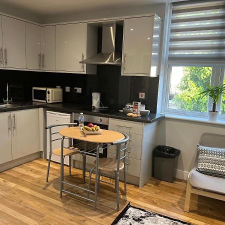 The Grande Residence - Close To Central London & Next To Northfield Tube Station Hanwell Exteriér fotografie