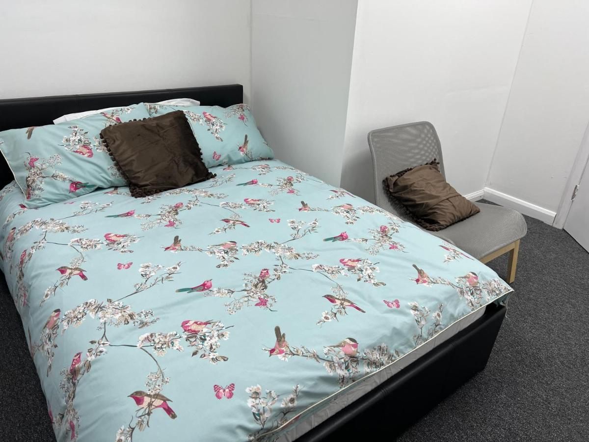 The Grande Residence - Close To Central London & Next To Northfield Tube Station Hanwell Exteriér fotografie
