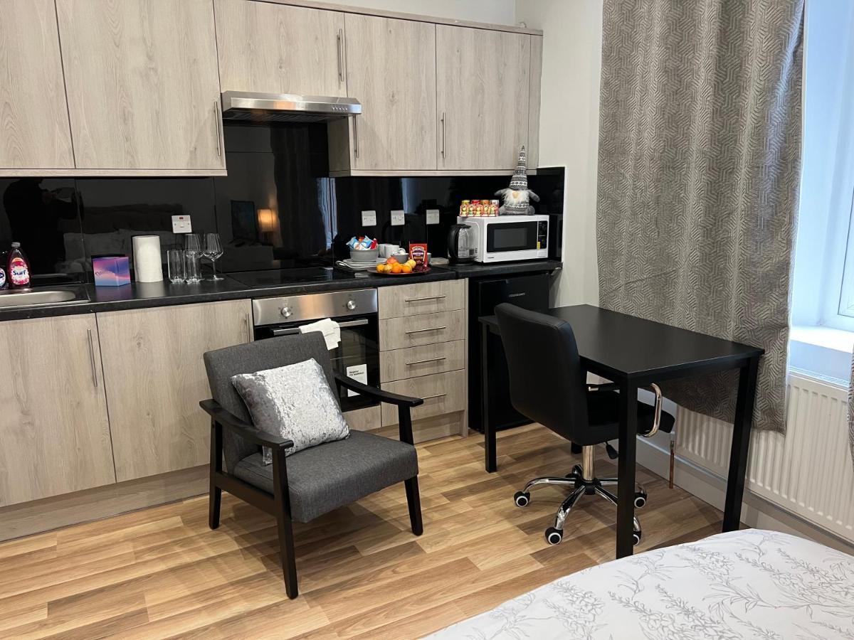 The Grande Residence - Close To Central London & Next To Northfield Tube Station Hanwell Exteriér fotografie